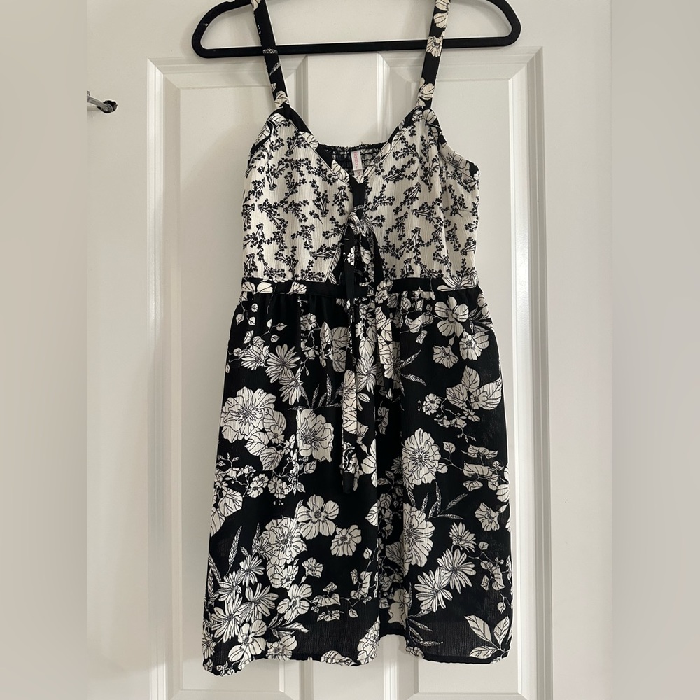 Medium black and white floral dress
